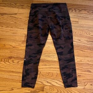Lululemon Fast and Free Tight II 25" *Non-Reflective Nulux
Camo Brown Earth